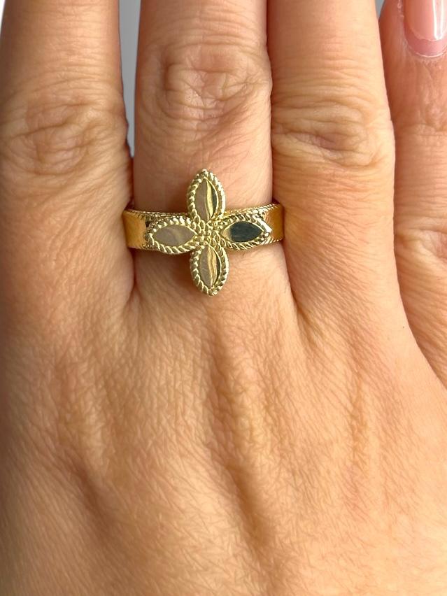Anillo flor 10k