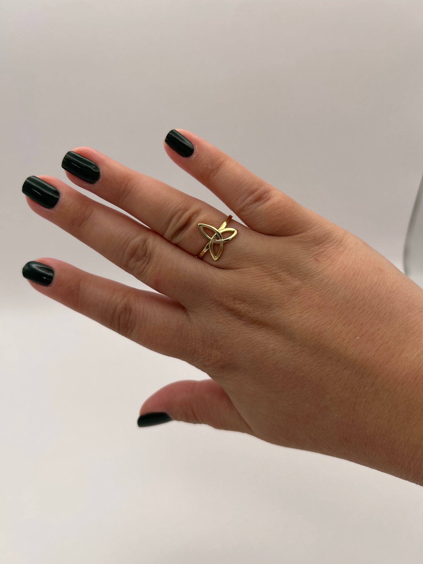 Anillo nudo de bruja 10 k