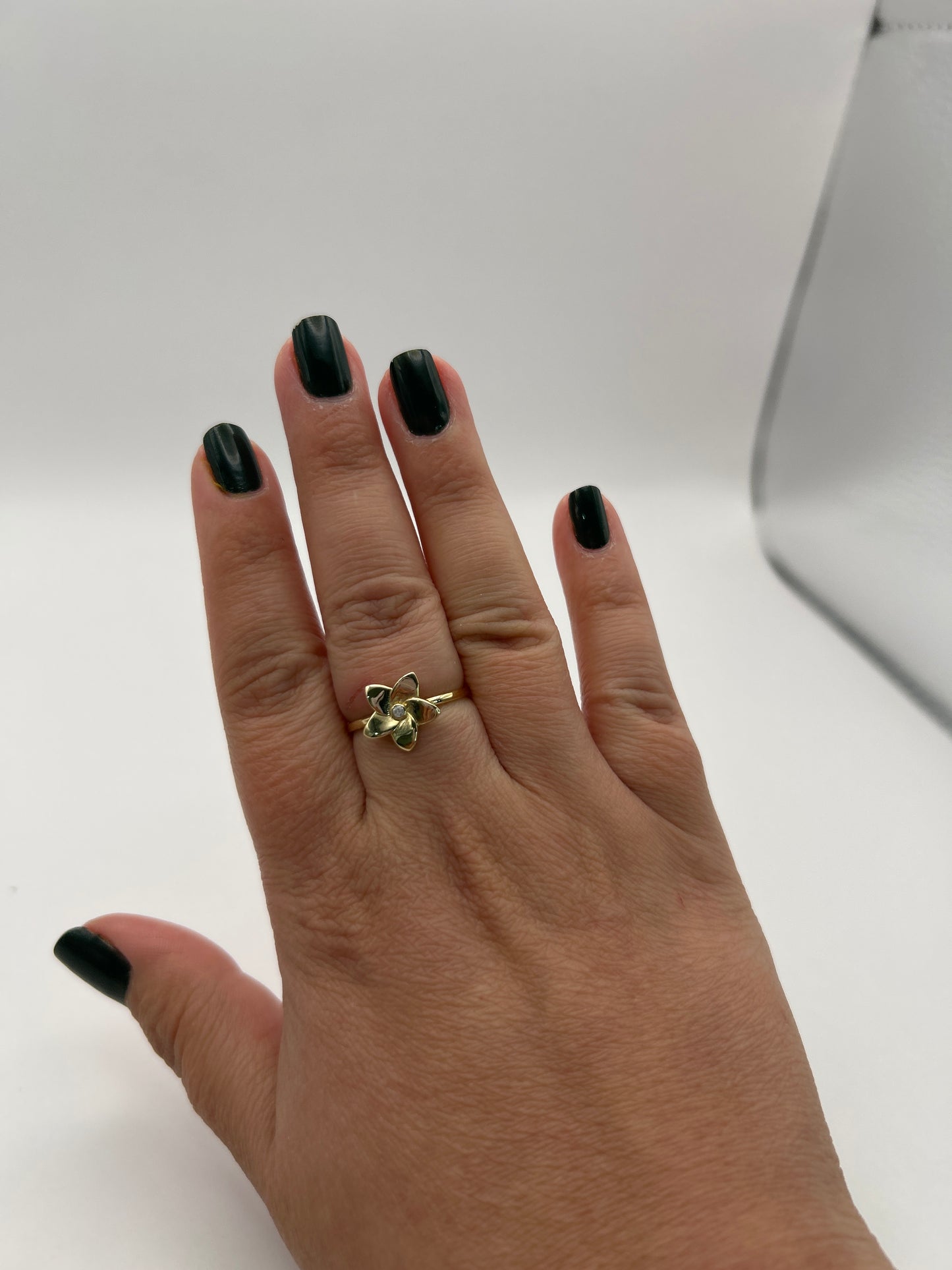 Anillo flor 10 k